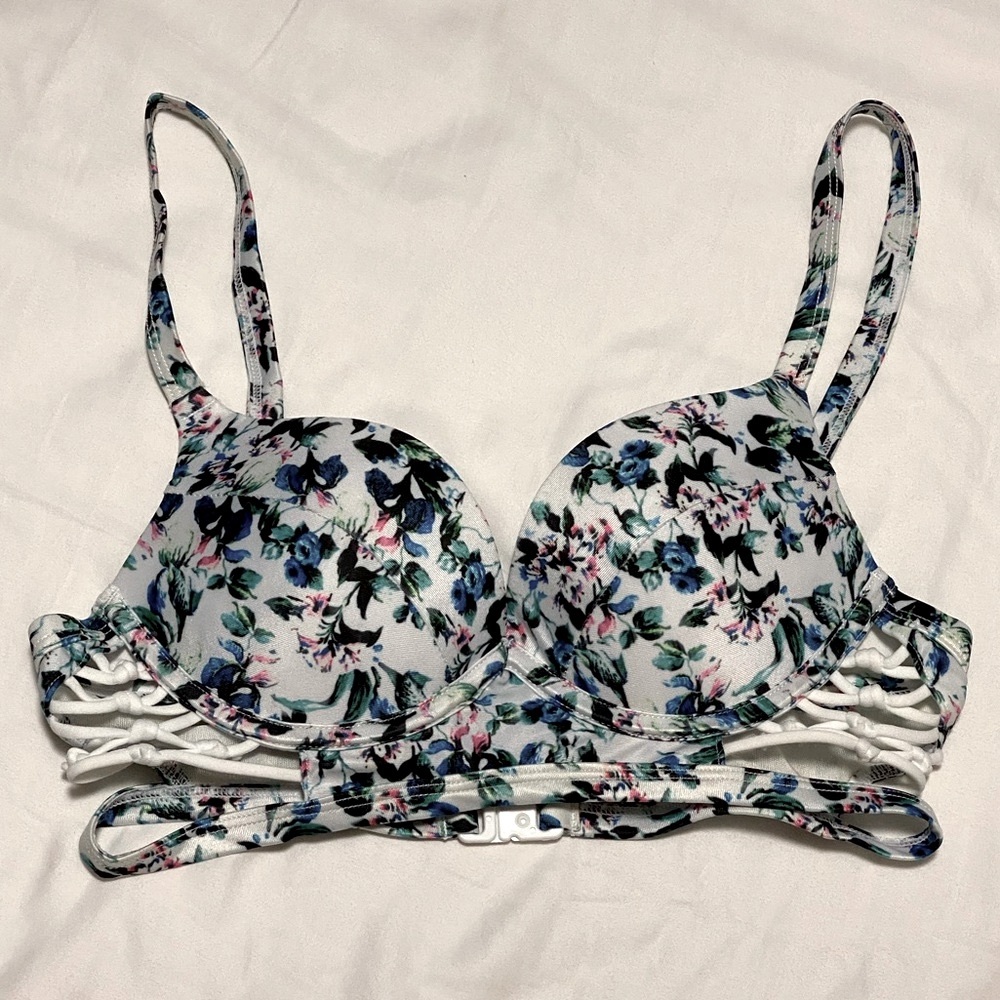 NEW Wolf & Whistle Plunge Macrame Bikini Top, 34C